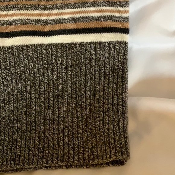 Sweater - Picture 4 of 7